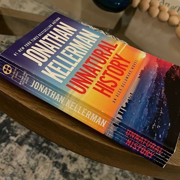 Jonathan Kellerman - Unnatural History: An Alex Delaware Novel - Picture 5 of 5